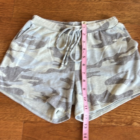 Enti camo drawstring small comfy shorts  lightweight and soft - Picture 6 of 6
